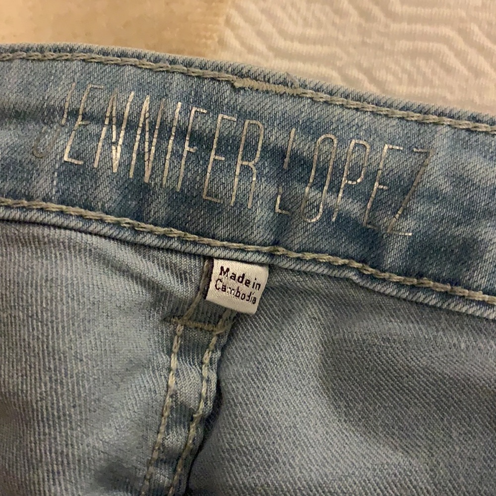 JLo Jean Capris - Picture 9 of 13